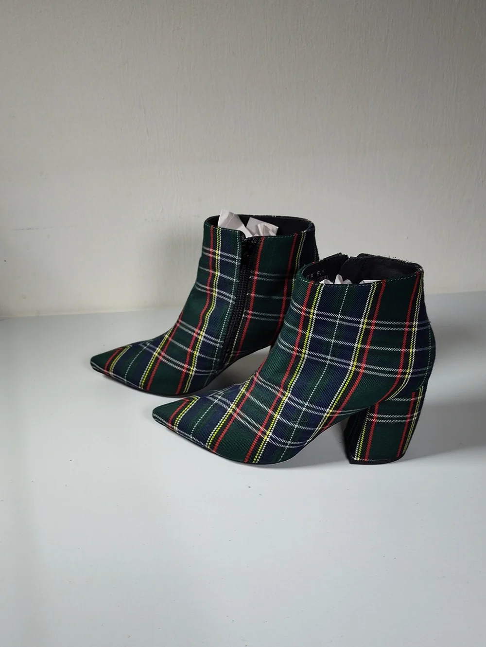 Jeffrey Campbell Final plaid tartan pointed toe heeled ankle boots 6.5